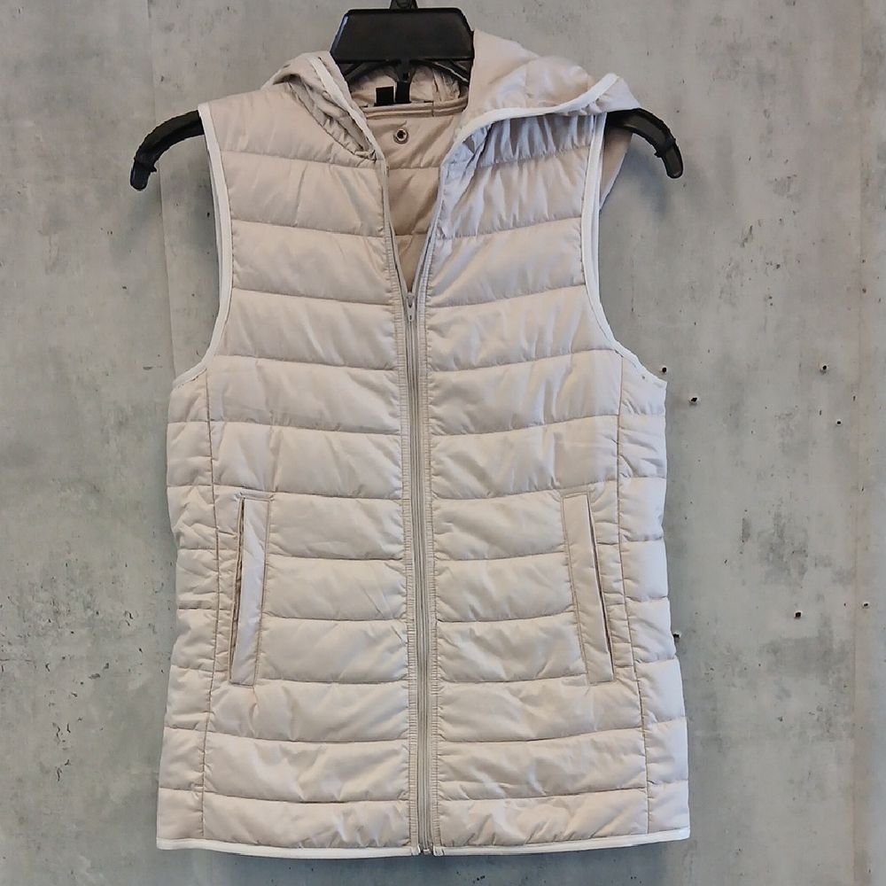 Theory Cream Quilted Hooded Puffer Vest